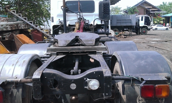 ขายรถ10ล้อหัวลากเครื่อง260แรงพร้อมใช้งาน