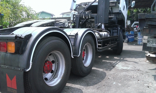 ขายรถหัวลากISUZU 360แรง วิ่งแค่แสนกว่าโลจดทะเบียนปี54