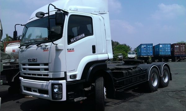 ขายรถหัวลากISUZU 360แรง วิ่งแค่แสนกว่าโลจดทะเบียนปี54