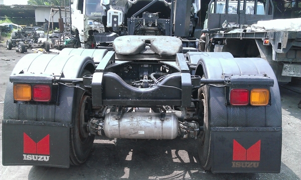 ขายรถหัวลากISUZU 360แรง วิ่งแค่แสนกว่าโลจดทะเบียนปี54