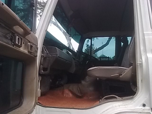 ขายเทเลอร์12ล้อ2เพลา HINO 260แรงม้า สภาพสวยพร้อมใช้ ติดต่อได้ที่คุณ อ๊อฟ พิจิตร 086-737-9991