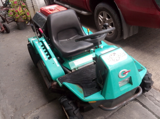 ขายรถตัดหญ้าแบบนั่งขับ เครื่อง 16 HP เก่าญี่ปุ่น พร้อมใช้