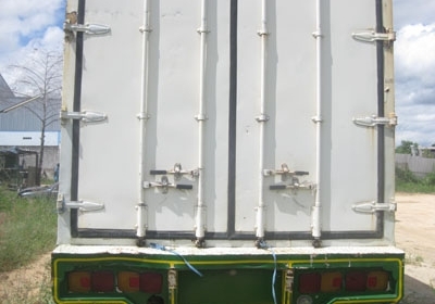 ขายหกล้อ 3H 195 แรง ตู้สิบบานไม่มีเสากลางยาว 7.2 เมตร สภาพพร้อมใช้ โทร 088-4501277