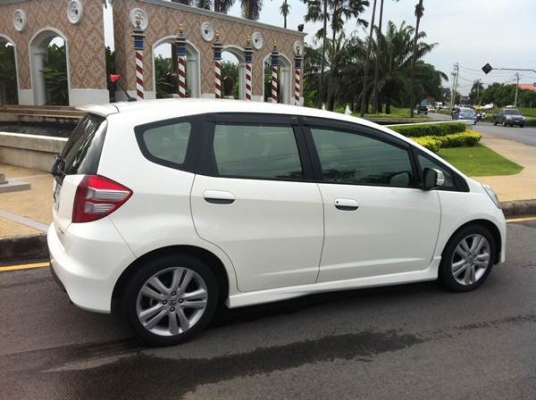 ขาย HONDA JAZZ 2011-1.5 SV AS IVTECT ขาย HONDA JAZZ 2011-1.5 SV AS IVTECT