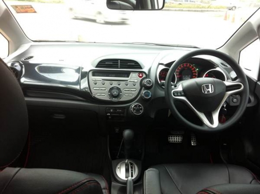 ขาย HONDA JAZZ 2011-1.5 SV AS IVTECT ขาย HONDA JAZZ 2011-1.5 SV AS IVTECT