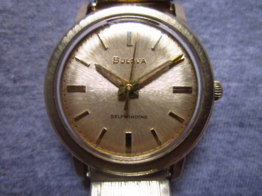 +++++ BULOVA สวิสเมดเรือนทอง 10kโกลด์เพลทหน้าลายเสี้ยน +++++