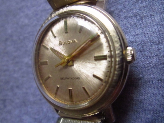 +++++ BULOVA สวิสเมดเรือนทอง 10kโกลด์เพลทหน้าลายเสี้ยน +++++ +++++ BULOVA สวิสเมดเรือนทอง 10kโกลด์เพลทหน้าลายเสี้ยน +++++