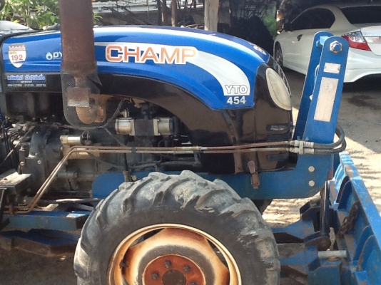 แทรกเตอร์แชมป์ YTO 454  4 WD 2 เพลา ใบมีดหน้า โรตารี่หลัง สภาพดีมากๆทำงานไป 663 ชั่วโมง