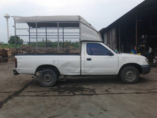 ขายรถกระบะ NISSAN-FRONTIEN ปี2000 ราคา 120,000บาท สนใจติดต่อคุณสมชาย โทร081-357-1861,086-306-5833