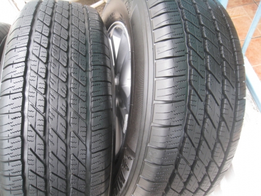 ขายล้อแม็ก Toyota Fortuner ป้ายแดง 17"x7.5" et30 6รู139+ ยางปี 13  สนใจติดต่อเล็กคลองสามครับ (081-3747940)