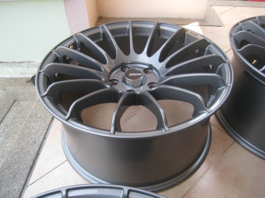 ขายล้อแม็กมือสอง cosmis mr-15 18" หน้า 8" หลัง 9" et35 5 รู 114.3 สีเทา ใช้แค่ 6 วัน สภาพใหม่ทุกวงครับ สนใจติดต่อเล็กคลองสามครับ (081-3747940)