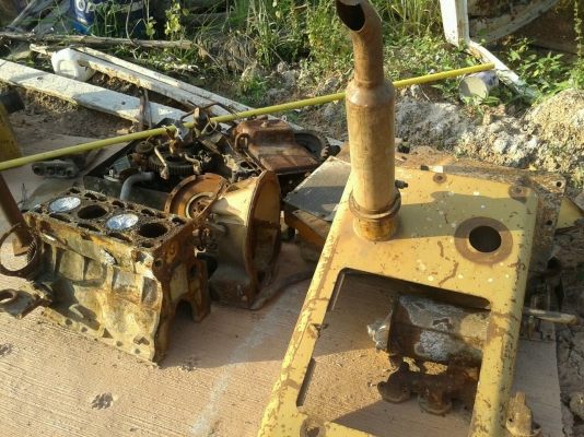 KOMATSU แพ็คคู่ครับ D20-5 และ D20-6 วันนี้พิเศษวันเดวครับ 120,000 ด่วนนะครับพี่น้อง ขายตามสภาพครับ KOMATSU แพ็คคู่ครับ D20-5 และ D20-6 วันนี้พิเศษวันเดวครับ 120,000 ด่วนนะครับพี่น้อง ขายตามสภาพครับ