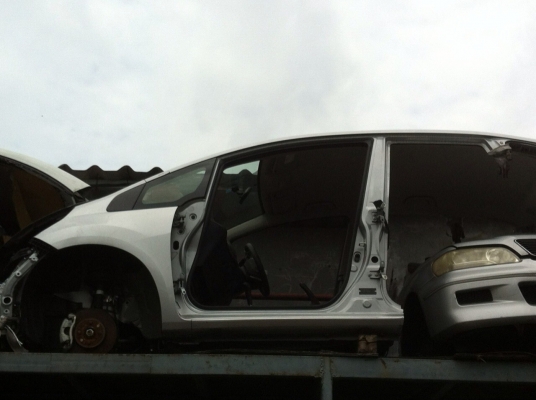 ขายซาก Honda Jass ไฮบริด ปี 2013 ระบบไฮบริด แบต ใช้ได้อีก 7 ปี ไม่มีท้าย ส่วนหลังผ้าหลังคาไป ไม่เคยมีอุบัติเหตุ ตัดเพราะนำเข้าจาก ญี่ปุน เหมาะกับการซ่อมรถเกิดอุบัติเหตุ หรือการอัพเดทรถ Jass  รุ่นเก่าให้ดีขึ้น  ขายถูกๆ ทั้งยกลำ และ ชิ้นส่วน ทั้งหมดราคา 145