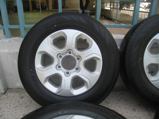 ขายล้อแม็กป้ายแดง chev colorado 16"x6.5" et41 6 รู 139.7 + ยางปี13  สนใจติดต่อเล็กคลองสาม (081-3747940)