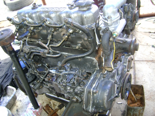 รับซ่อมเครื่องยนต์ เครื่องรถบรรทุก เครื่องรถโฟคลิฟ  เครื่องจักรหนักต่างๆ