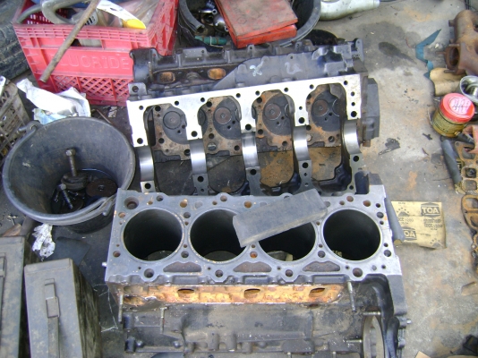 รับซ่อมเครื่องยนต์ เครื่องรถบรรทุก เครื่องรถโฟคลิฟ  เครื่องจักรหนักต่างๆ