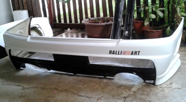 กันชนท้าย มิตซูบิชิแลนเซอร์ท้ายเบนซ์ (งานไฟเบอร์) ck4