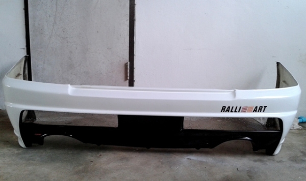 กันชนท้าย มิตซูบิชิแลนเซอร์ท้ายเบนซ์ (งานไฟเบอร์) ck4 กันชนท้าย มิตซูบิชิแลนเซอร์ท้ายเบนซ์ (งานไฟเบอร์) ck4