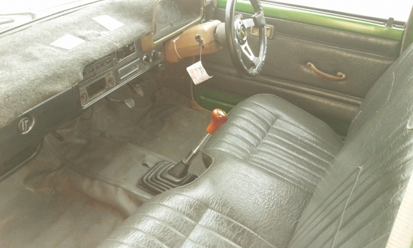 ขายรถคลาสสิค TOYOTA ม้ากระโดดรุ่นไฟกลม(หายาก)เพิ่มรูปคับ