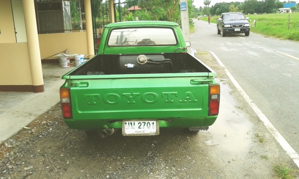 ขายรถคลาสสิค TOYOTA ม้ากระโดดรุ่นไฟกลม(หายาก)เพิ่มรูปคับ