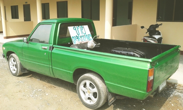 ขายรถคลาสสิค TOYOTA ม้ากระโดดรุ่นไฟกลม(หายาก)เพิ่มรูปคับ