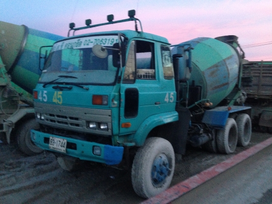 รถโม่ปูน