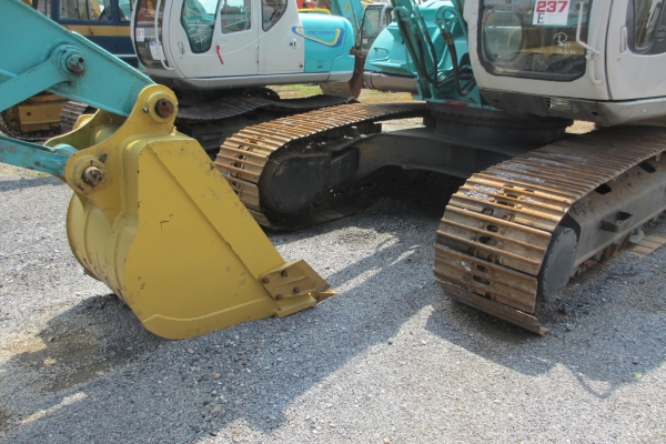 ลดสุดๆ KOBELCO SK 200 ล้านเดียวเอาไปเลย ลดสุดๆ KOBELCO SK 200 ล้านเดียวเอาไปเลย