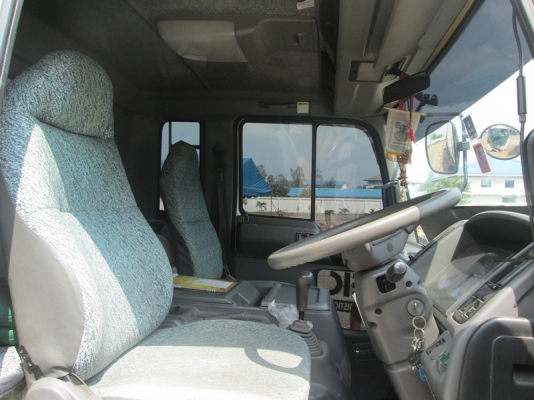 ขายรถ 6 ล้อใหญ่ตู้ทึบ HINO FD2 ติดก็าซ cng