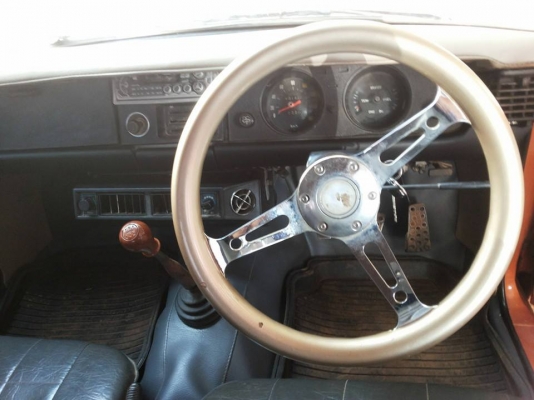 น้องฝากขายครับ เรโทรคาร์สวยๆจบๆ TOYOTA KE20 4ประตู เครื่องเดิม3K 1,160CC  ไม่แก๊ส เครื่องดีมากๆ ประหยัด ไม่มีสะอึกช่วงล่างบิ้วด์ใหม่ ไม่มีหลวมเกียร์ดีไม่หลุด สีใหม่สวยสด ภายในสวยคอนโซลเต็ม แอร์เย็น เบาะหนัง ล้อแม็ก ยางดี5เส้น ระบบไฟครบ พร้อมใช้งาน เอกสารค