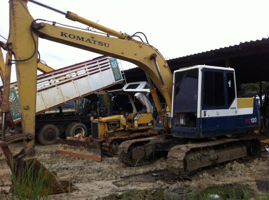 ขายรถแบคโฮ KOMATSU PC-120-5 ไฟฟ้าครบ ช่วงล้างเต็ม รถสวยมาก พร้อมใช้ ราคาย้อมๆสนใจรีบจองเลย