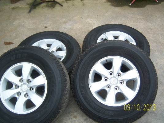 แม็กโตโยต้า ขอบ 16 พร้อมยาง 165 70 ปลายปี 12