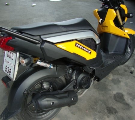 ขาย Zoomer x สีเหลือง ปี 2555 ราคา 39000.-