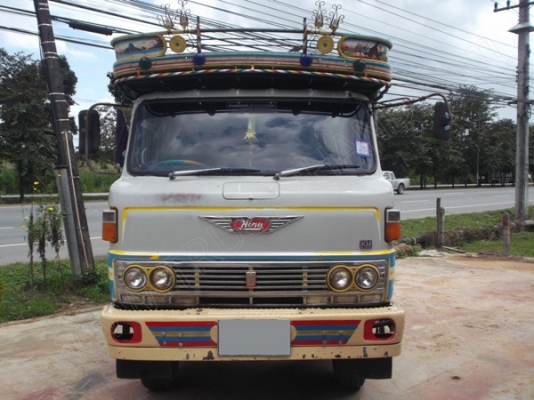 รถบรรทุก 6 ล้อ ยี่ห้อ HINO รุ่น KM 100 แรงม้า