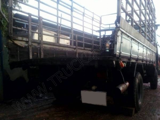 รถบรรทุก 6 ล้อ ยี่ห้อ HINO รุ่น KM310