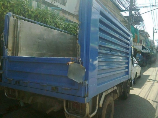 รถอีซูซุ 6 ล้อดั้ม NKR  88 แรงม้า ปี 40  สนใจติดต่อ 081 - 6079515