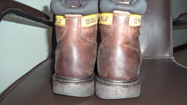 Caterpillar น้ำตาล size 43