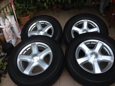 ขายแม็กIsuzu D-MAX V-Crossพร้อมยาง265/65/17 BRIDGESTONE 1 ชุด