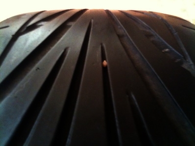 ยาง17นิ้ว 2 เส้น ยี่ห้อ Toyo 205-45-17 ปี2011