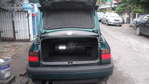 ขาย volkswagen 1.8 auto ใช้แกีส+น้ำมัน ราคาต่อรองได้