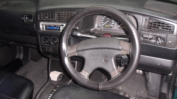 ขาย volkswagen 1.8 auto ใช้แกีส+น้ำมัน ราคาต่อรองได้