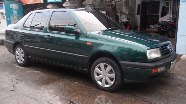 ขาย volkswagen 1.8 auto ใช้แกีส+น้ำมัน ราคาต่อรองได้