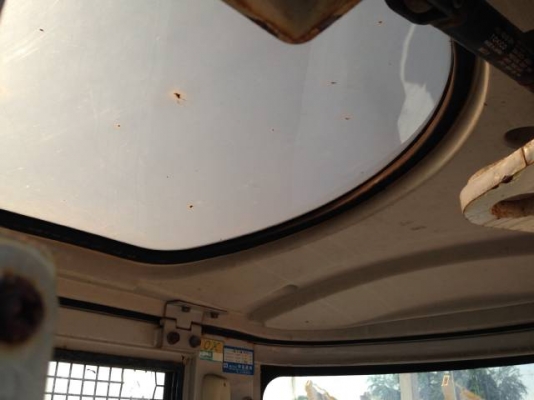 ขายรถแบคโฮ KOBELCO SK 75 UR-2 มีVDOครับ รถนอกนำเข้าจากญี่ปุ่นแท้ สวยมากๆแทร็คยางเต็ม ปั้มนิ้ว คอลโทรลสั้น นำเข้าจากญิ่ปุ่น ติดต่อ 081-2990958