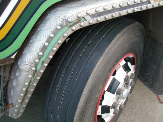 10ล้อเพลาเดียว 195hp (ช่วงล่างใหญ่)