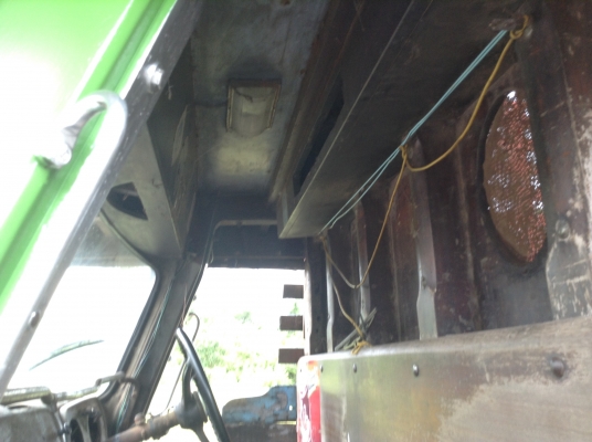 ขาย 10 ล้อหัวยาวเพลาเดียว สภาพสวยพร้อมใช้งาน เครื่อง 6BD1 165 แรงม้า เกียร์ร็อคกี้ คัสซีสวย ช่วงล่าง JCM ยางเต็ม ทะเบียนพร้อมโอนครับ