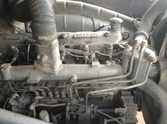 ขาย 10 ล้อหัวยาวเพลาเดียว สภาพสวยพร้อมใช้งาน เครื่อง 6BD1 165 แรงม้า เกียร์ร็อคกี้ คัสซีสวย ช่วงล่าง JCM ยางเต็ม ทะเบียนพร้อมโอนครับ