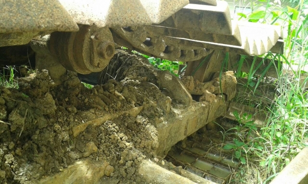 ขายแทรกเตอร์ KOMATSU D3 ตามสภาพ 200000ราคาต่อรองใด้ บูชโซ่เเตกโลเลอร์เเตก