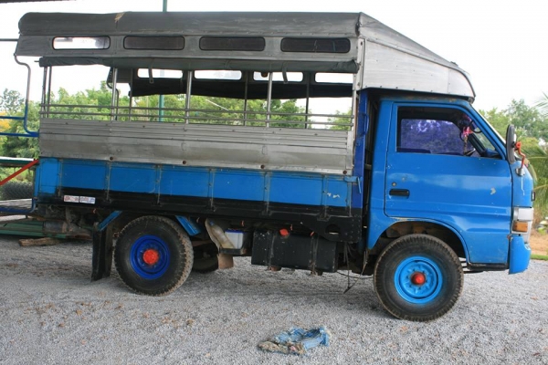 isuzu 4 ล้อรับส่งนักเรียน พร้อมใช้งาน ปรับลงอีก เหลือ135000