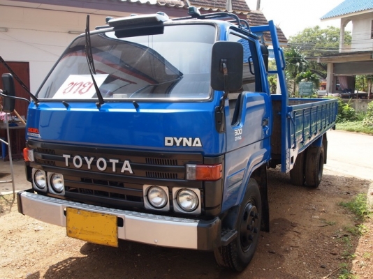 ขายรถบรรทุก 6 ล้อ TOYOTA รุ่น.Dyna 300 ปี38 เครื่อง14B 115แรงม้า ขายรถบรรทุก 6 ล้อ TOYOTA รุ่น.Dyna 300 ปี38 เครื่อง14B 115แรงม้า
