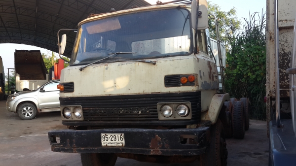 ขาบด่วนหัวคัชซีไอ้หลงสองเพลา พร้อมเอาไปทำเทรนเลอร์หางปลา คัชซีสวยสุดๆเลยรถเดิมๆ