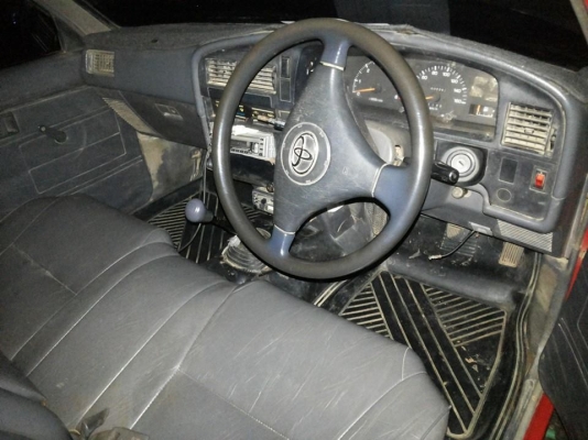 ***ขายแล้วครับขอบคุณ Truck2hand ขายตามสภาพ ไมตี้ตอนเดียว ปี33/90 เครื่องเดิมติดง่ายแรงดี ช่วงล่างดีคัสซีมีตำหนิ(ตามรูป)เก็บมาแล้ว สีสันดีไม่น่าเกลียด กระบะพื้นดีไม่ผุ ช่วงล่างแน่นดี หัวดีภายในคอนโซลครบ ยางดี4เส้น พ.ธรรมดา เข้าไร่เข้าสวน อยากสวยเก็บสีหน่อย